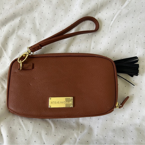 Steve Madden Wallet/Wristlet - Picture 3 of 3